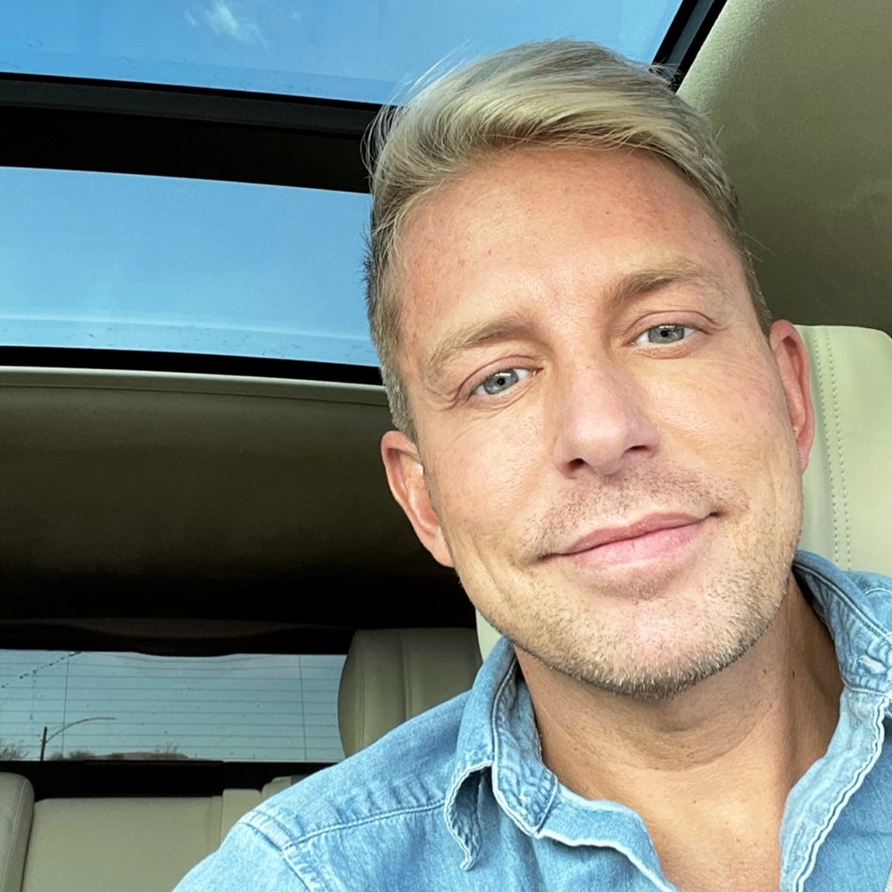 Meet your Posher, Christopher